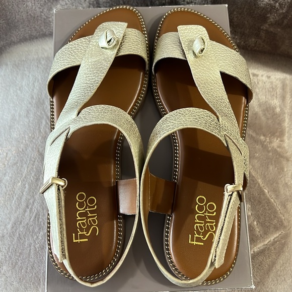 New Franco Sarto L GLENNI, GOLD LE Sandals - Picture 4 of 12